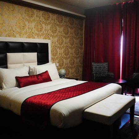 Hotel Rose Petal Srinagar Ngoại thất bức ảnh