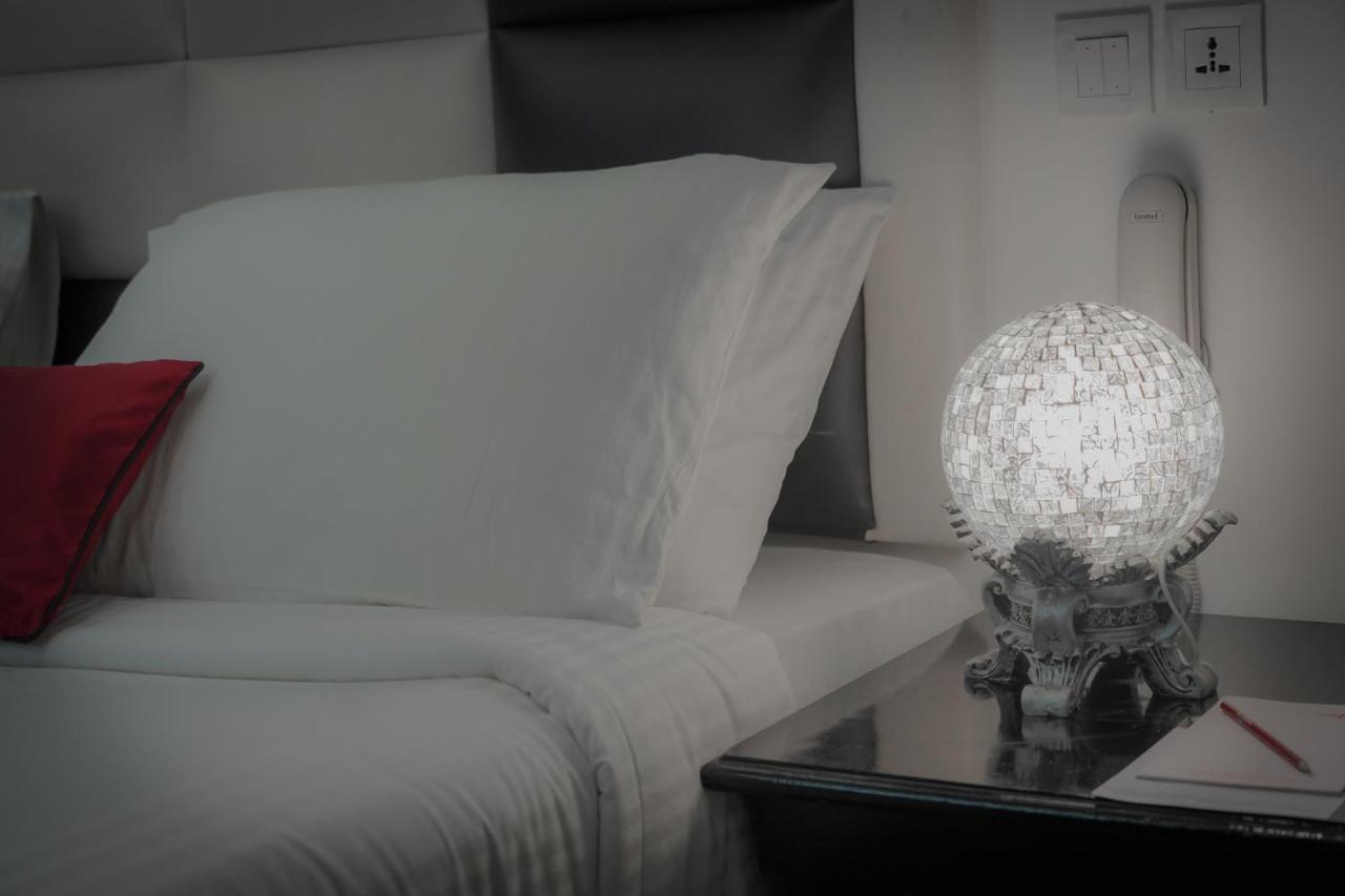 Hotel Rose Petal Srinagar Ngoại thất bức ảnh