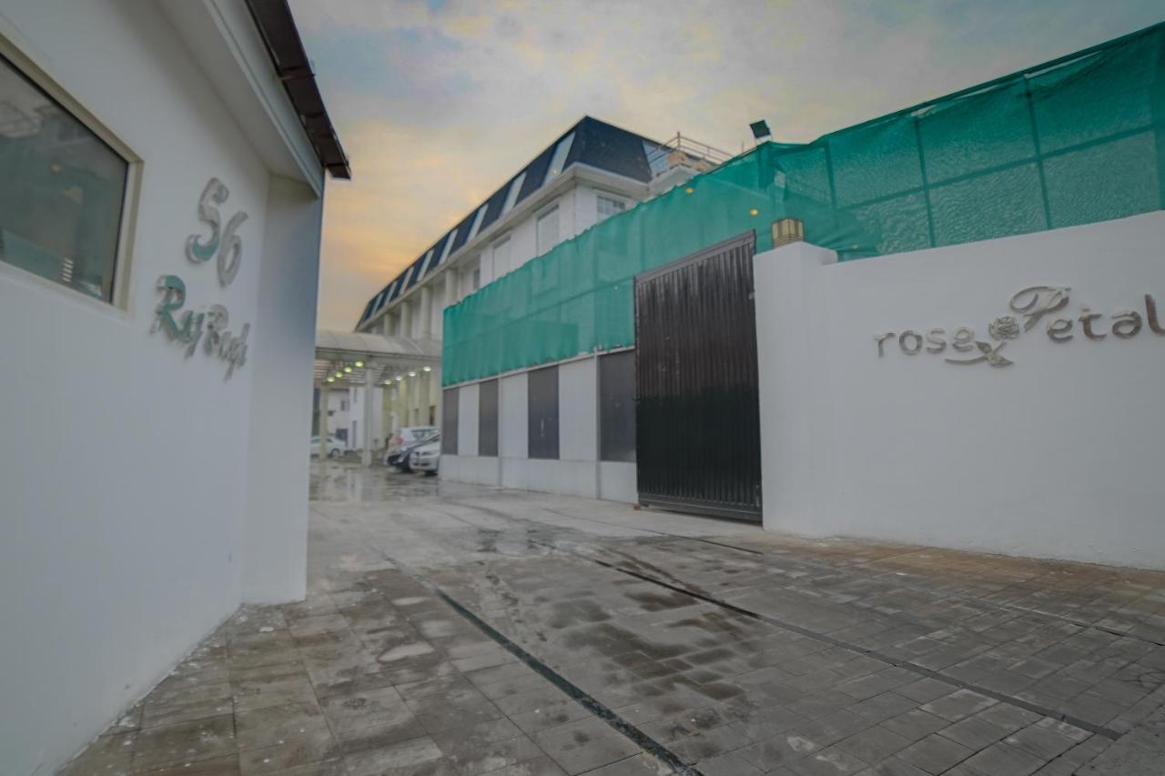 Hotel Rose Petal Srinagar Ngoại thất bức ảnh