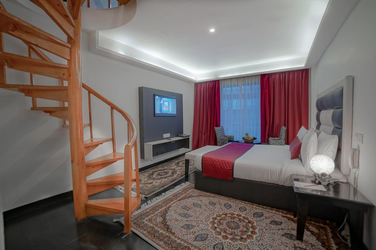 Hotel Rose Petal Srinagar Ngoại thất bức ảnh