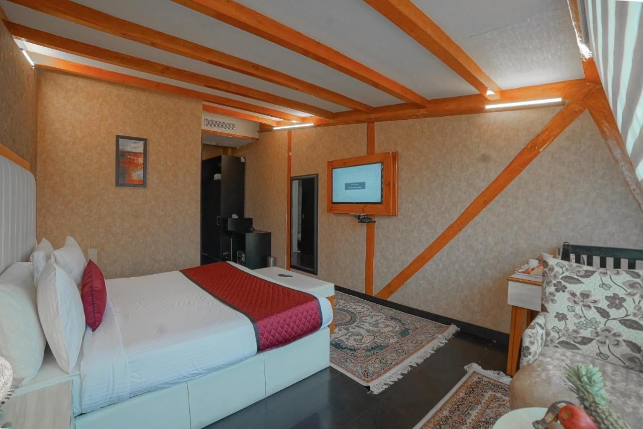Hotel Rose Petal Srinagar Ngoại thất bức ảnh