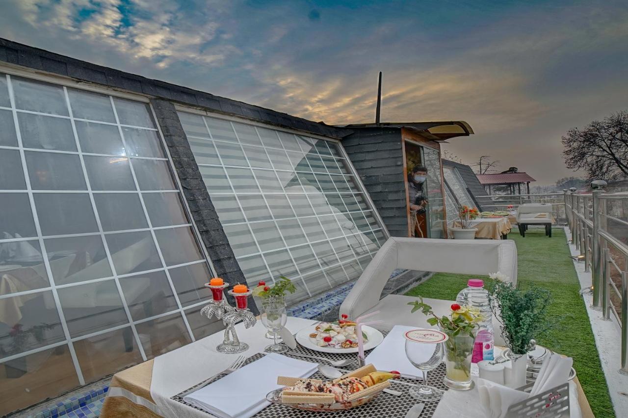 Hotel Rose Petal Srinagar Ngoại thất bức ảnh