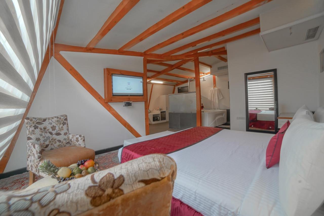 Hotel Rose Petal Srinagar Ngoại thất bức ảnh