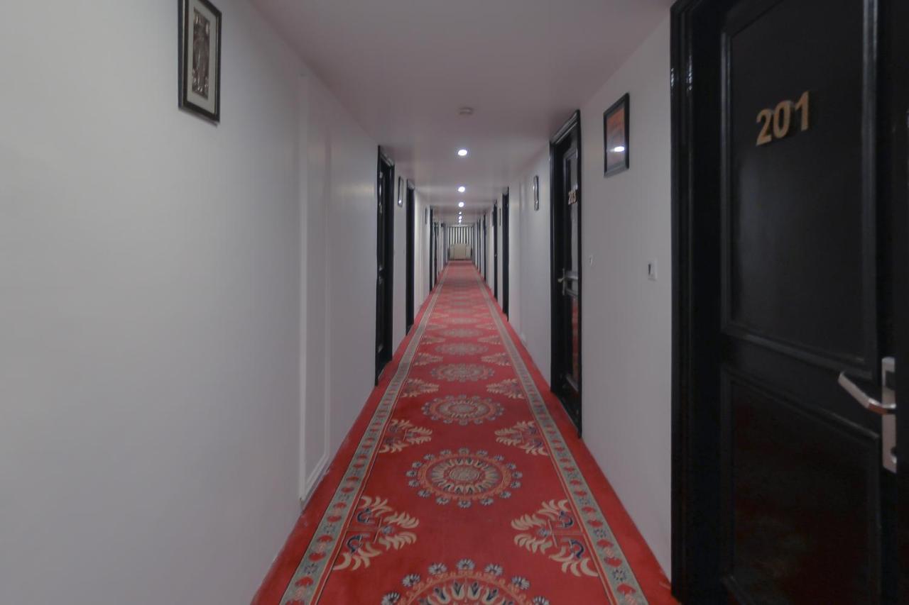 Hotel Rose Petal Srinagar Ngoại thất bức ảnh