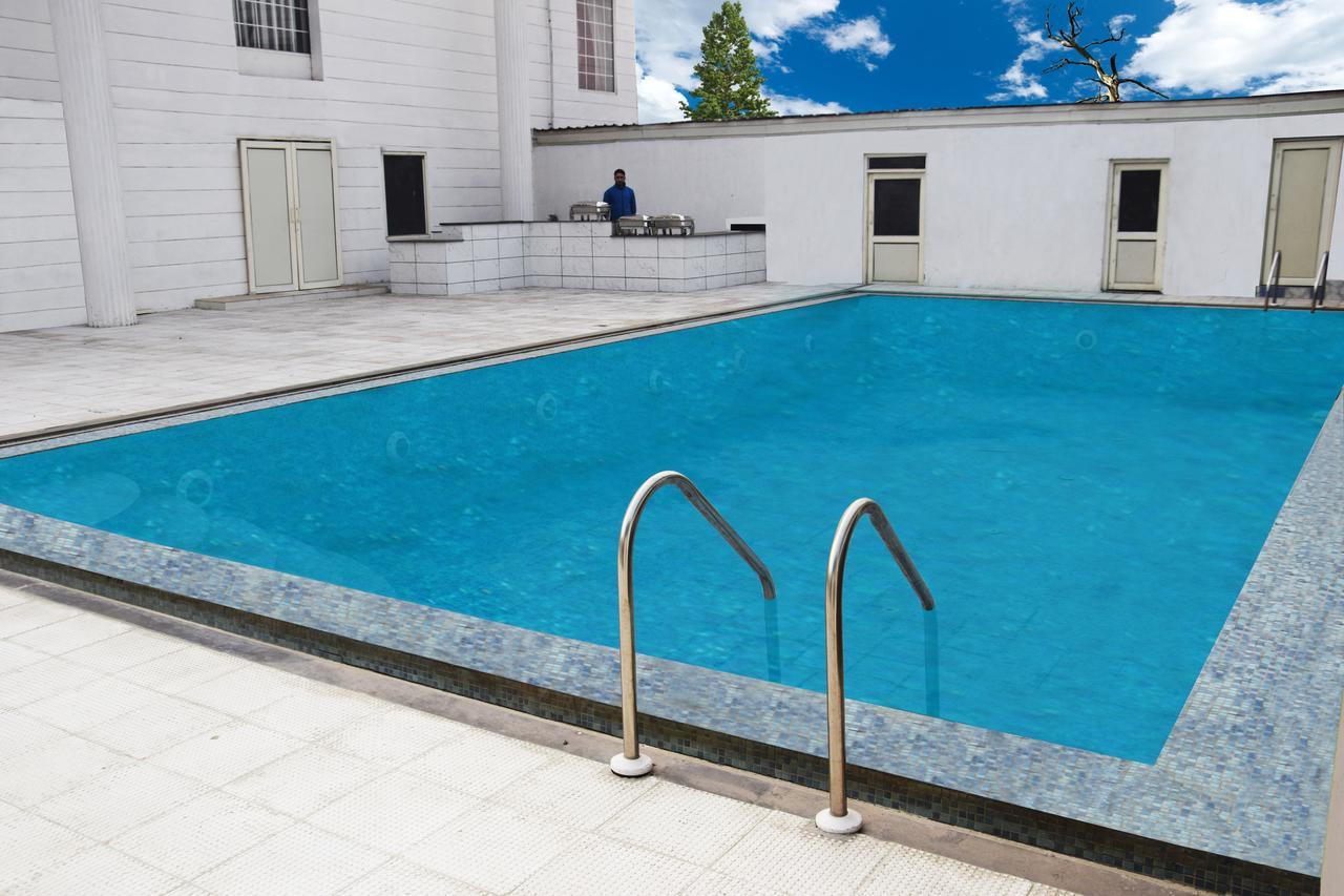 Hotel Rose Petal Srinagar Phòng bức ảnh